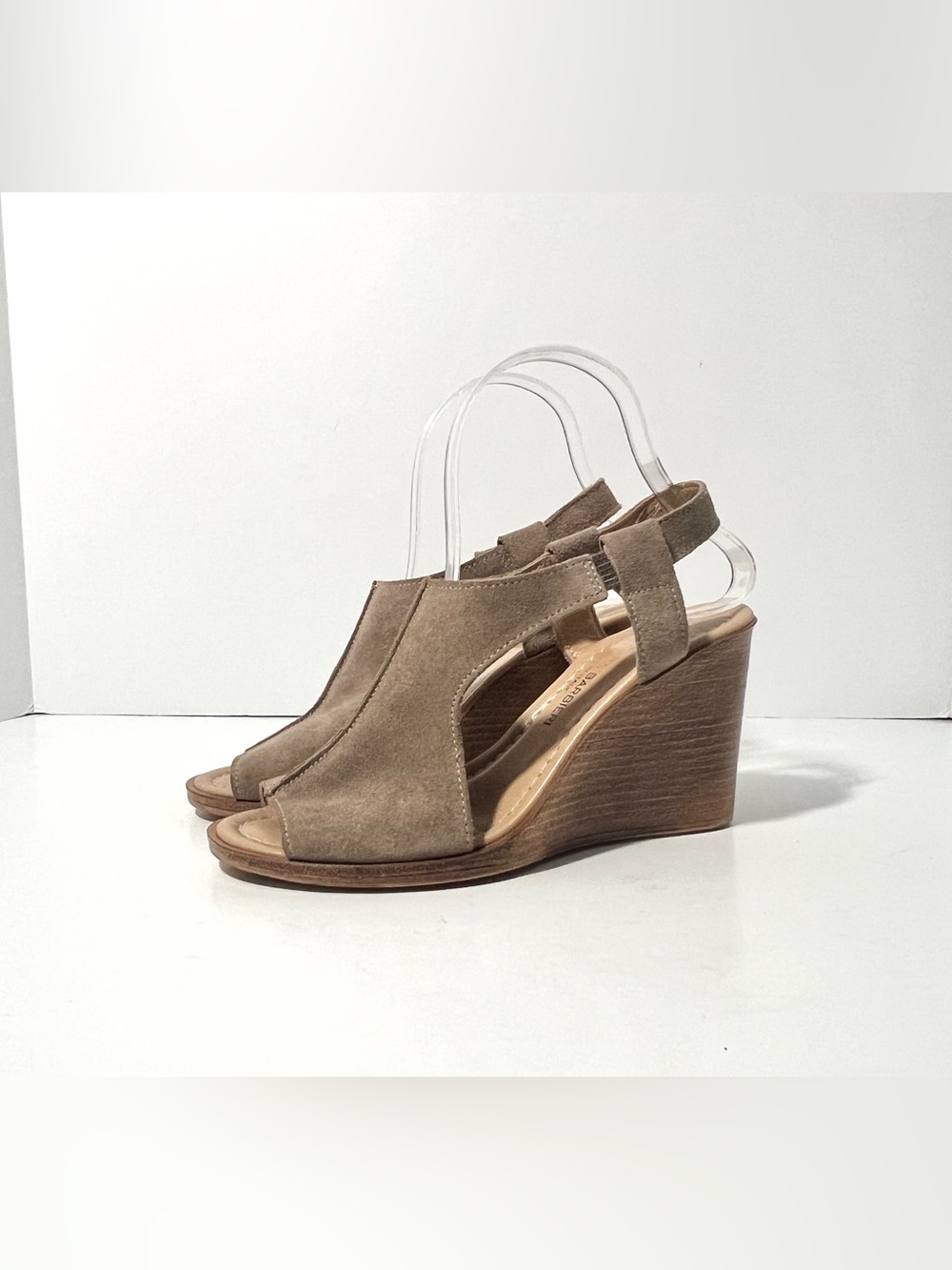 Barbara Barbieri Italian Suede Wedge Sandals Beige Peep Toe Heels Women Sz 7